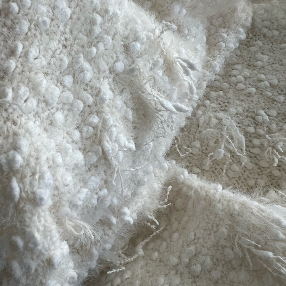 POL V-neck Teddy Pullover Sweater Soft In Ivory Womens Size Large Anthropologie - Picture 7 of 9